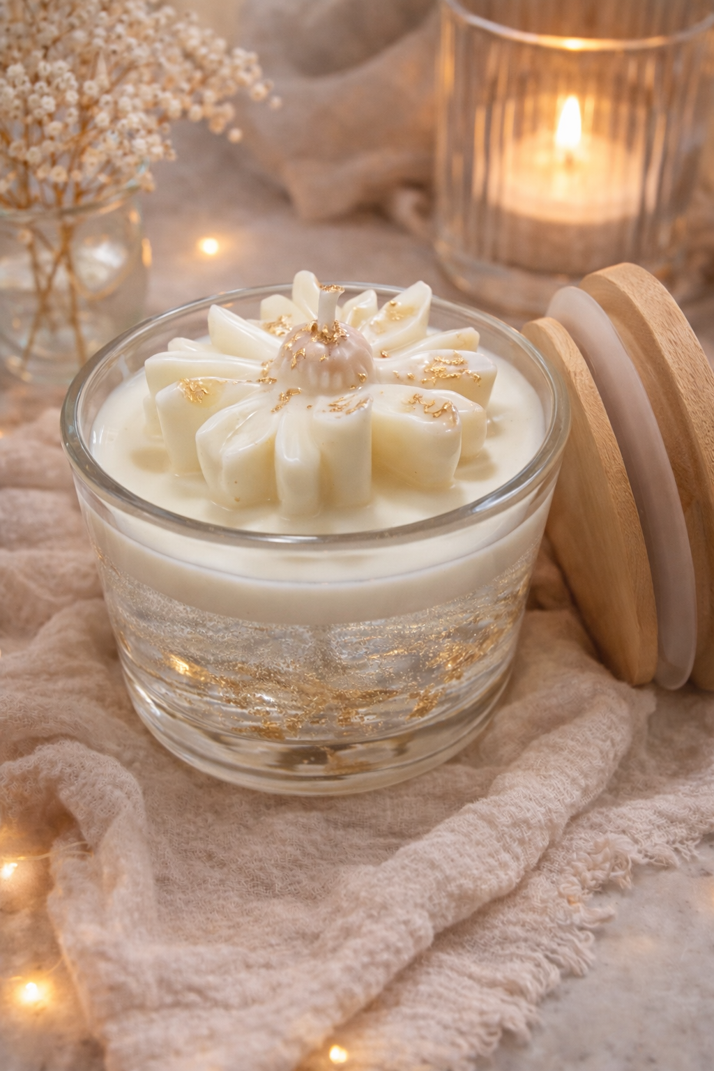 Golden Glow Daisy Candle